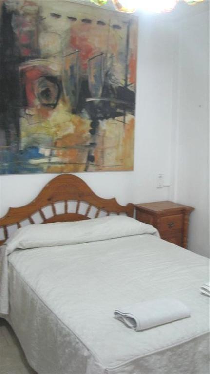 Pension Iglesias Zaragoza Room photo