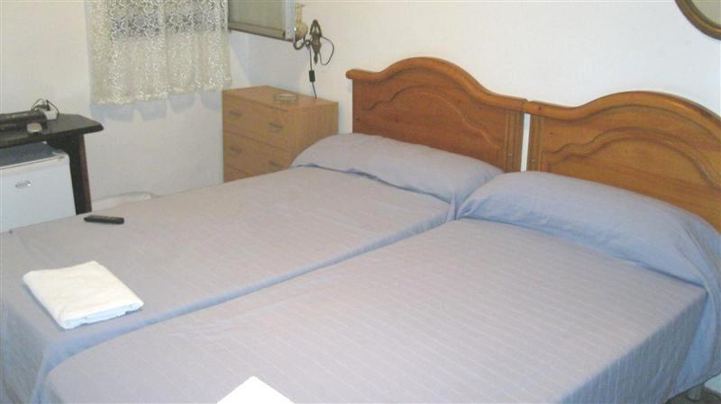 Pension Iglesias Zaragoza Room photo